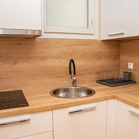 Luxury Apartmanhotel *