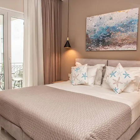 Apartmanhotel Luxury *